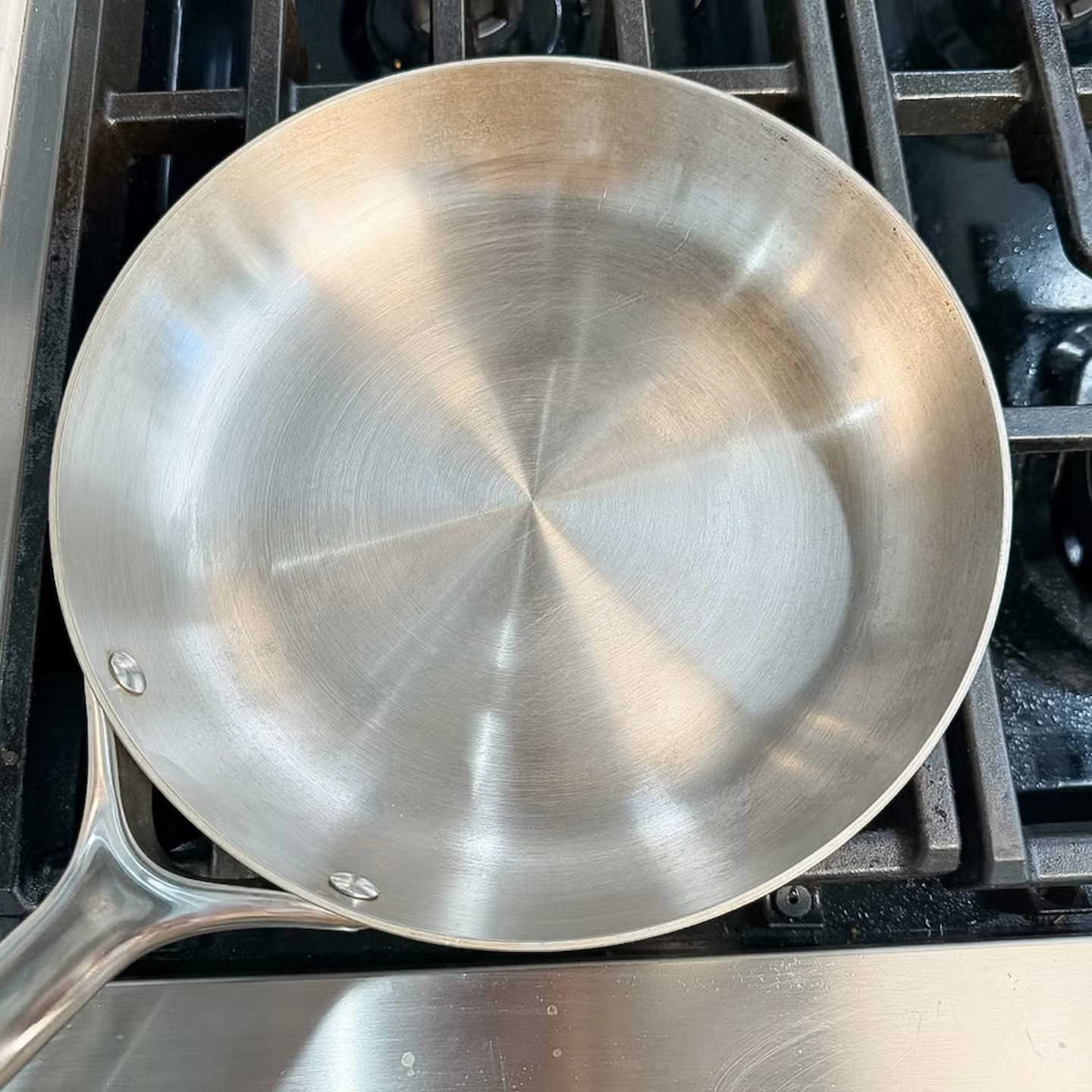 When To Put Oil On stainless steel pan