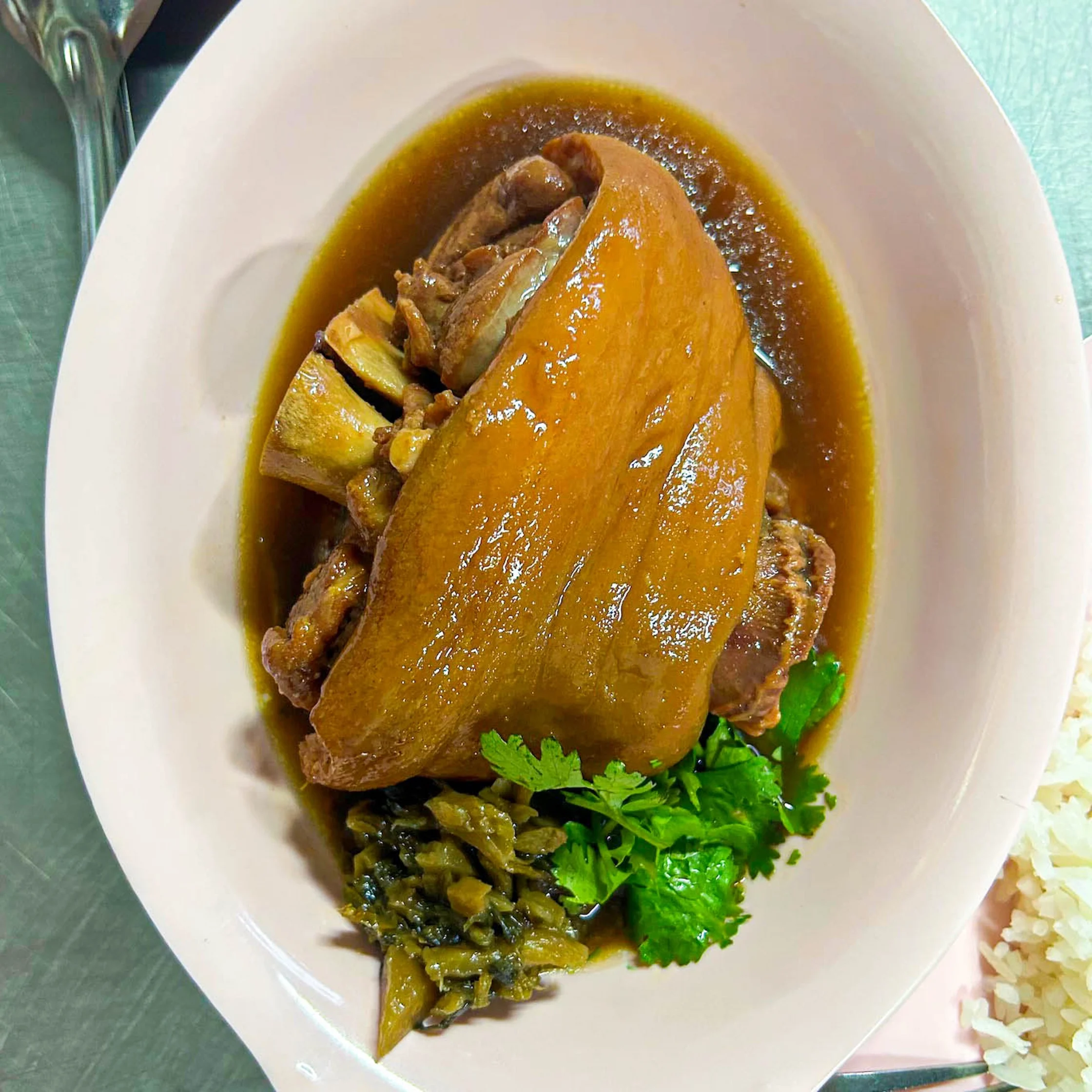 Charoen Saeng Silom's Khao Kha Moo (braised pork leg)