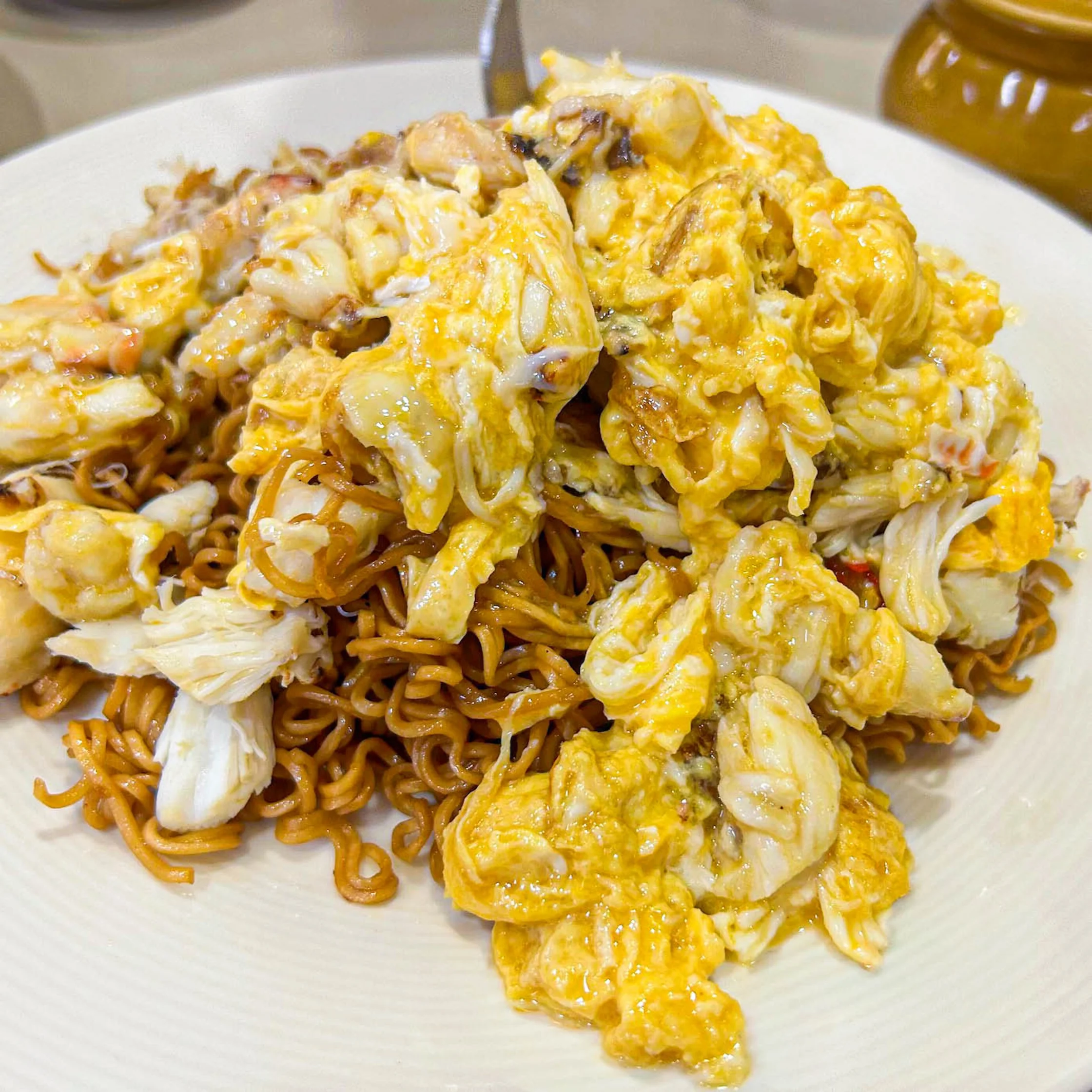 Nhong Rim Klong's Stir-Fried Instant Noodles