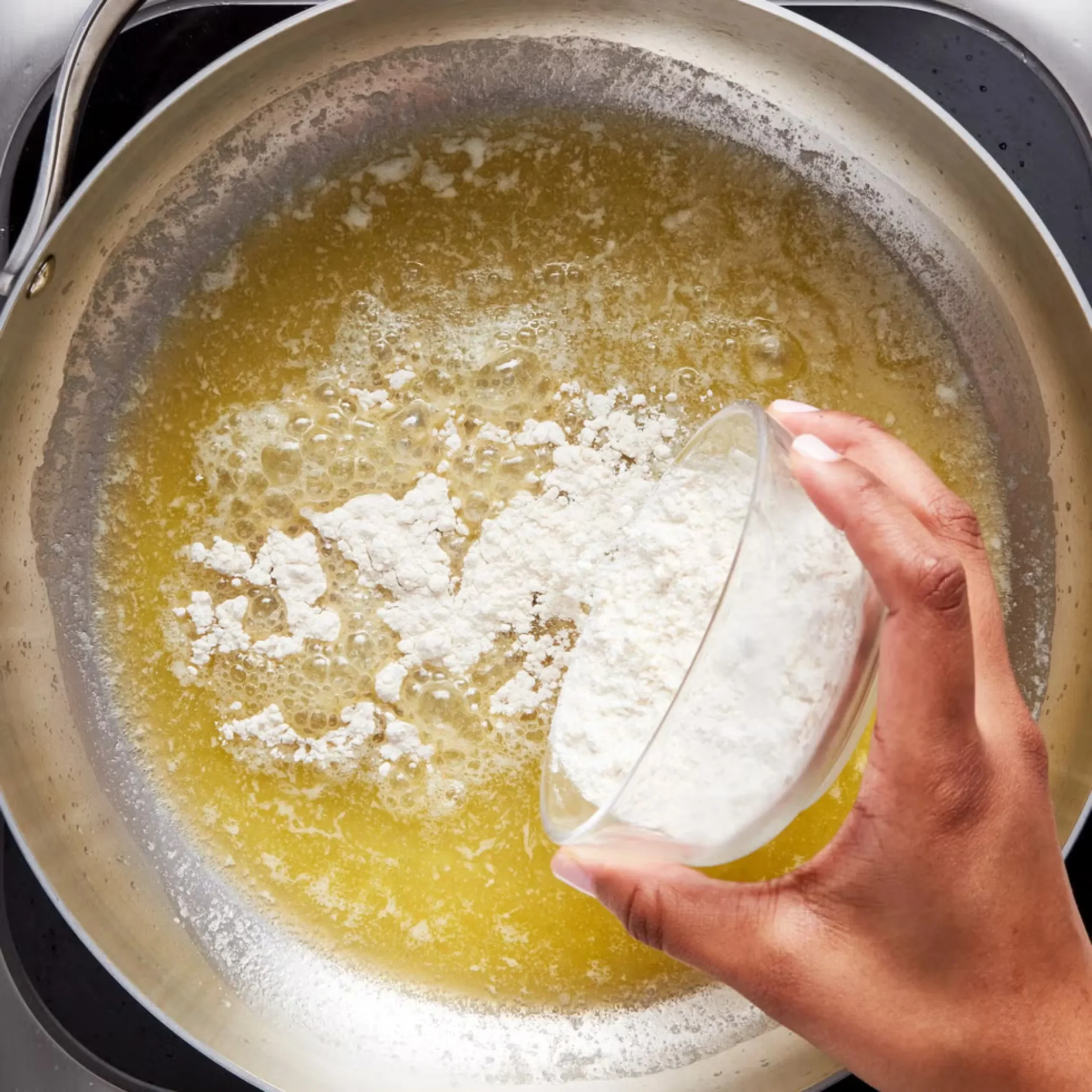 making of blonde roux for homemade mac and cheese