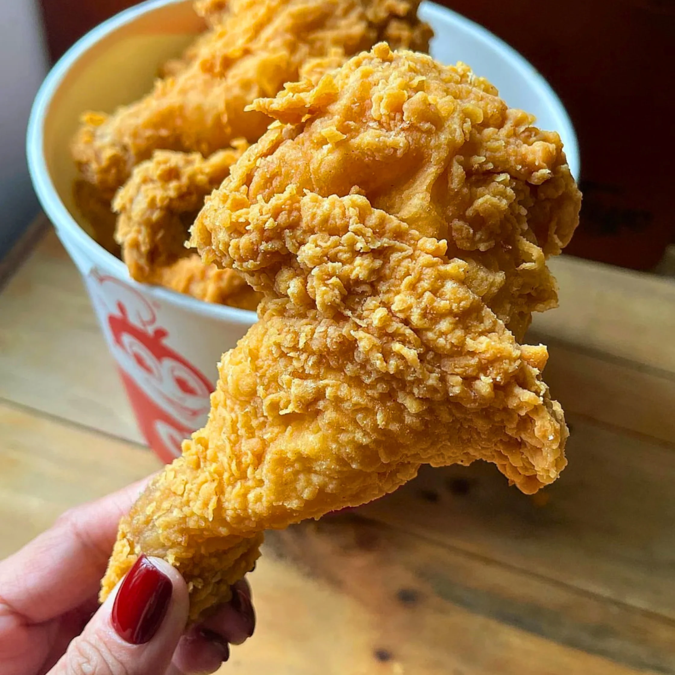 fried chicken Jollibee PHOTO COURTESY OF Jollibee Official Instagram
