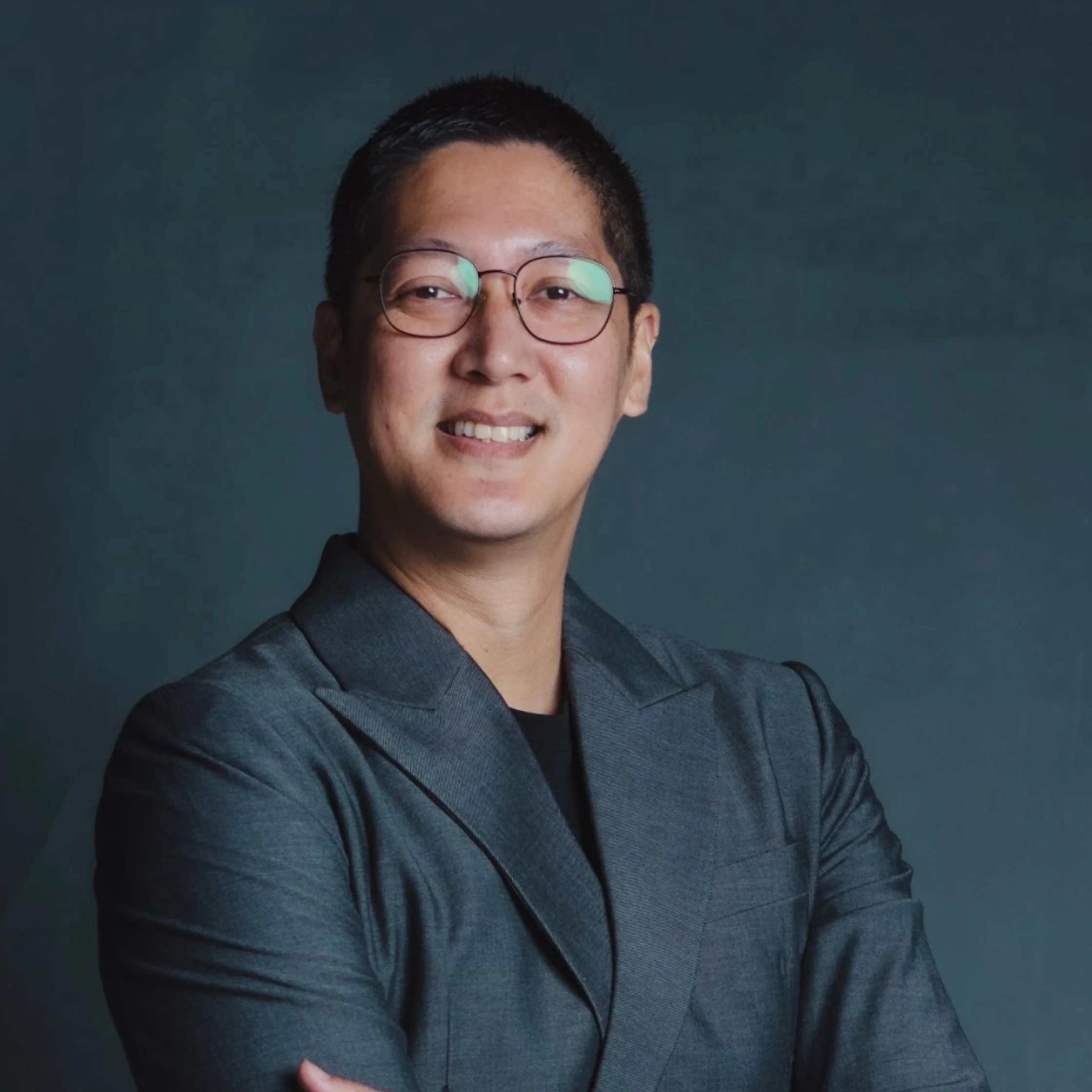 angelo comsti delish ph editor in chief