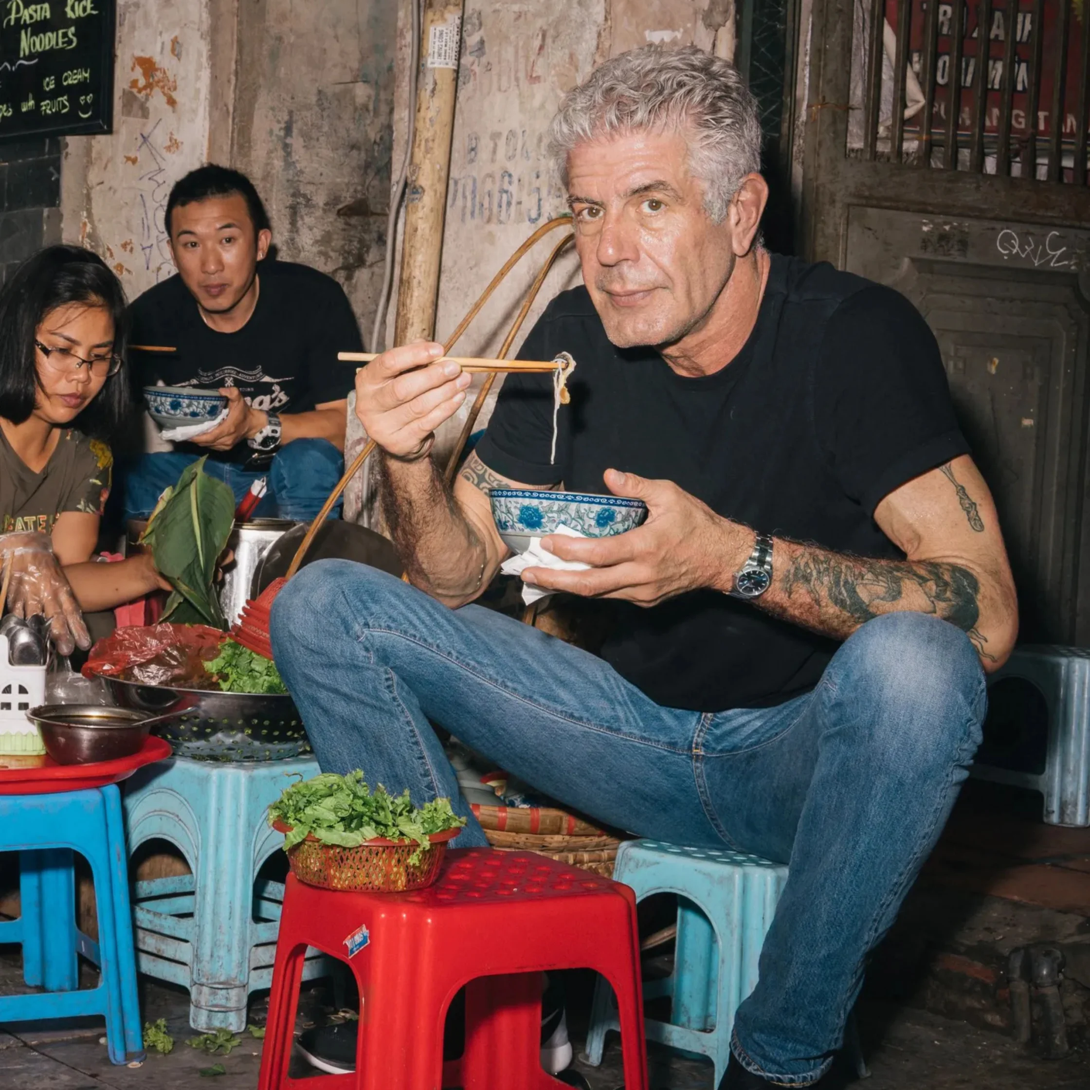anthony bourdain chef eating street food