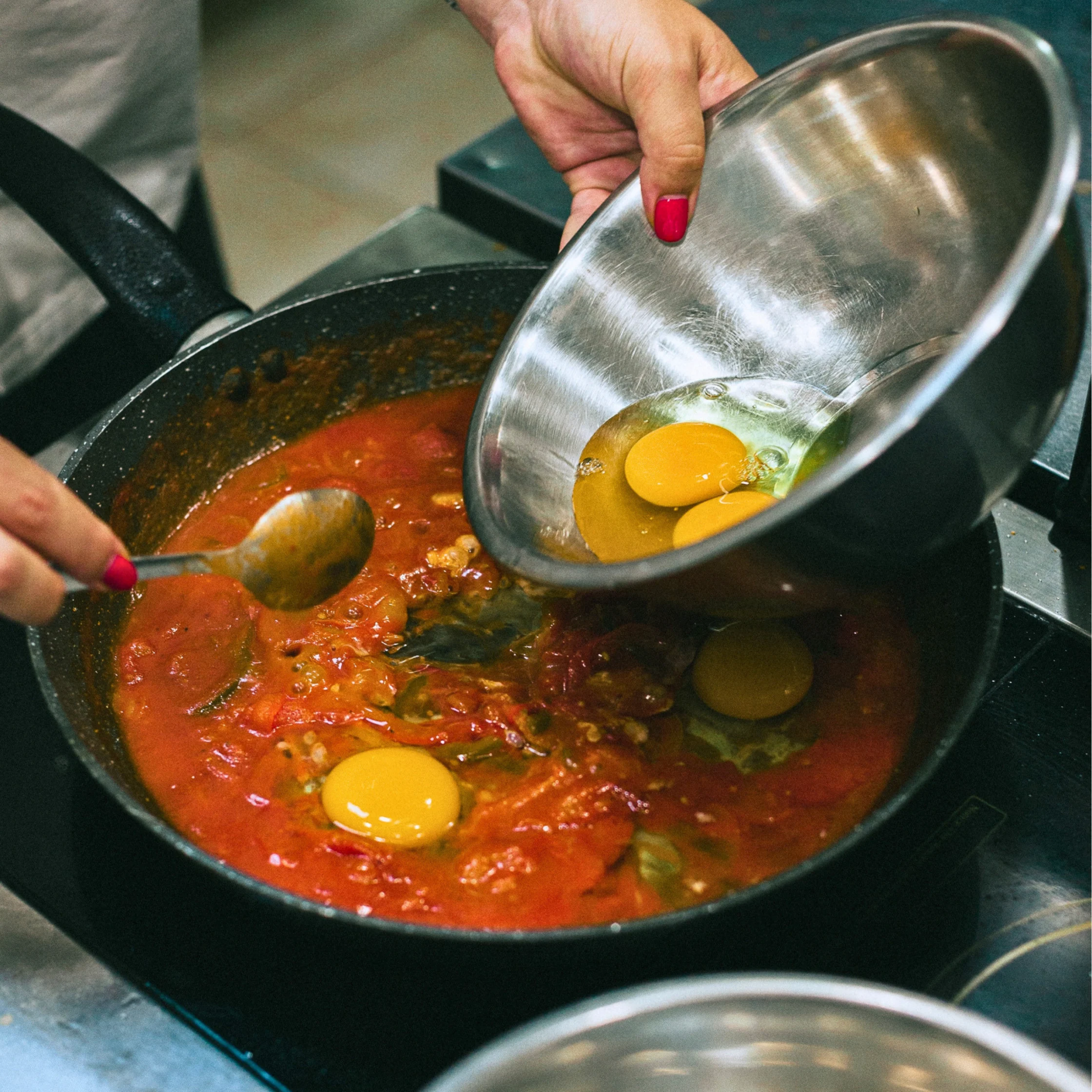 eggs added to sauce cn create thicker consistency