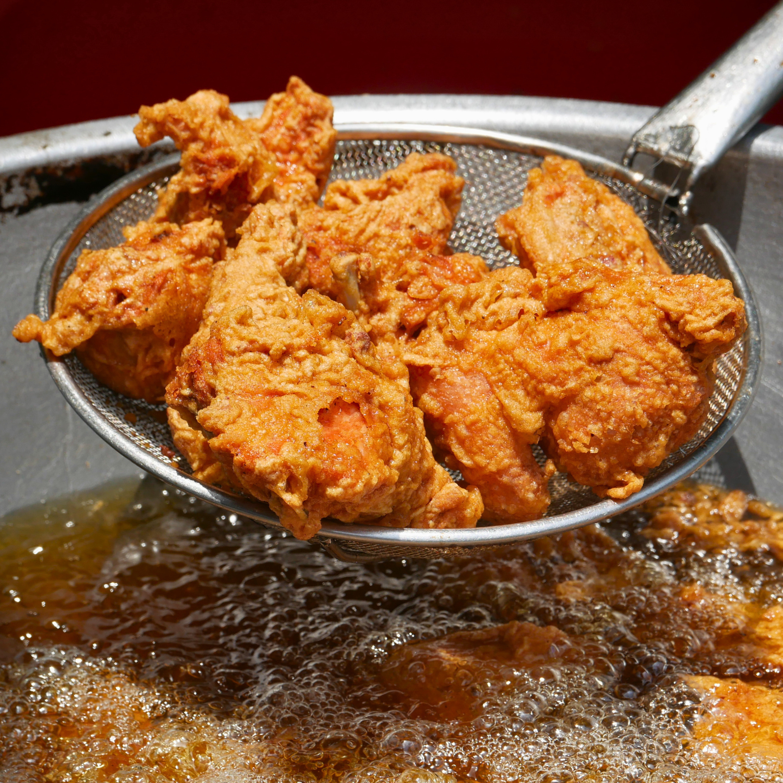 fried chicken fried chicken cooked in oil cover photo
