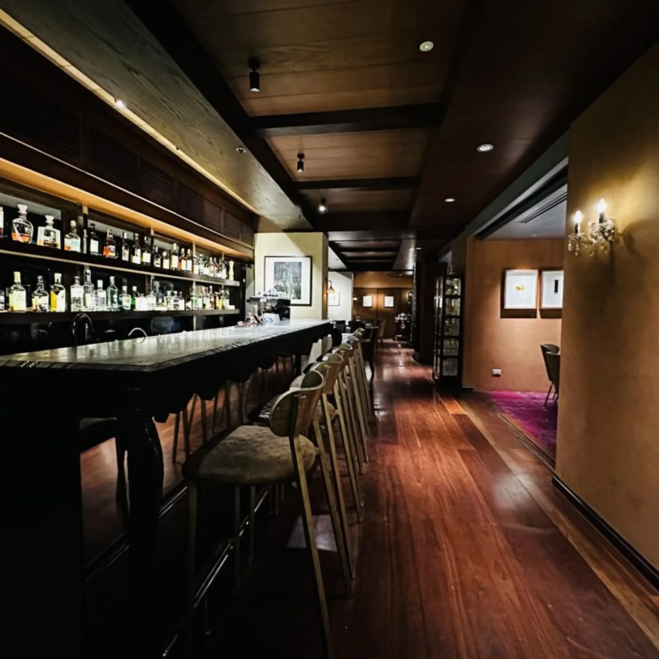 Barside Seats at Elbert's Steak Room