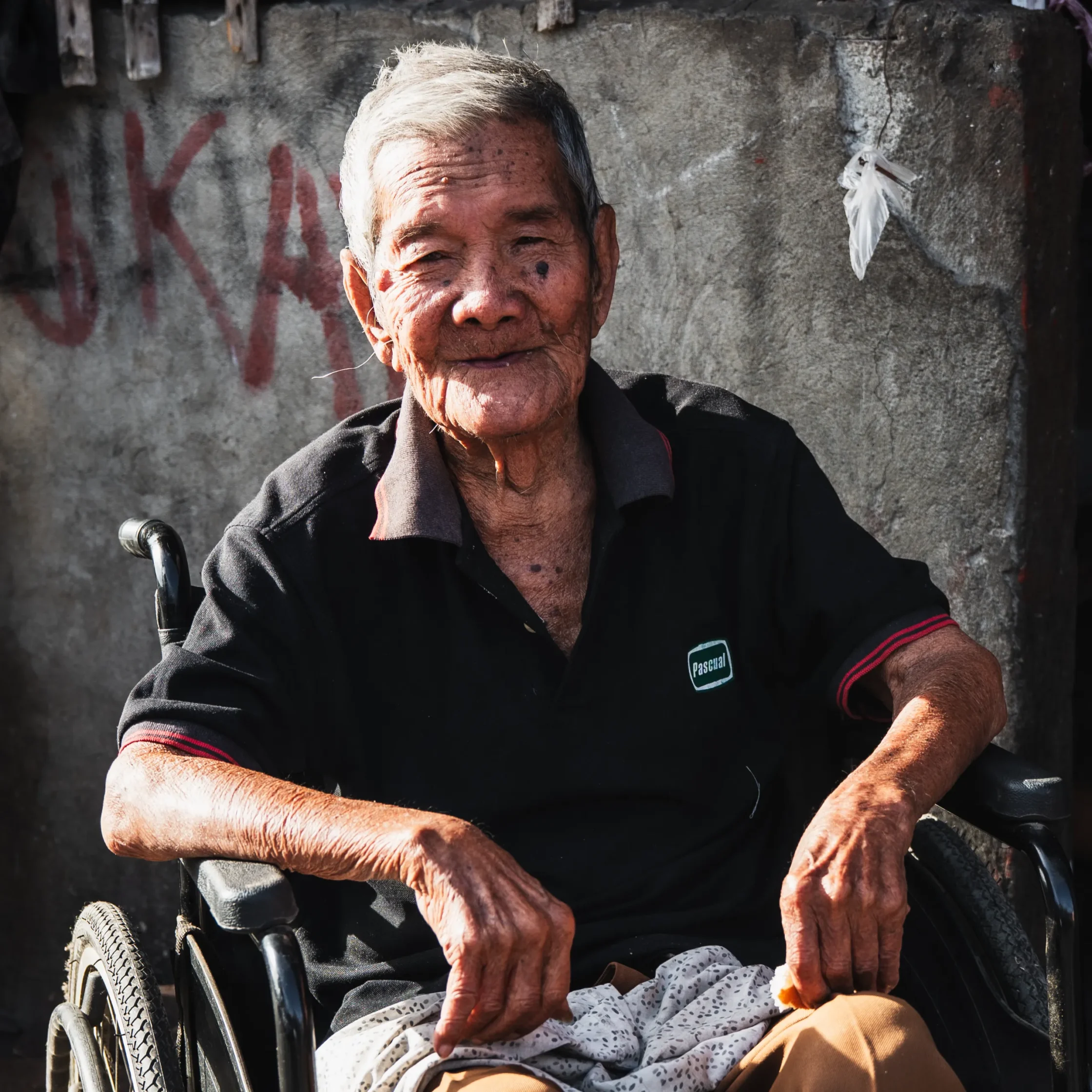 Rodolfo "Tiyoy" Jardiniano of Arlene's Fresh Lumpia in Iloilo
