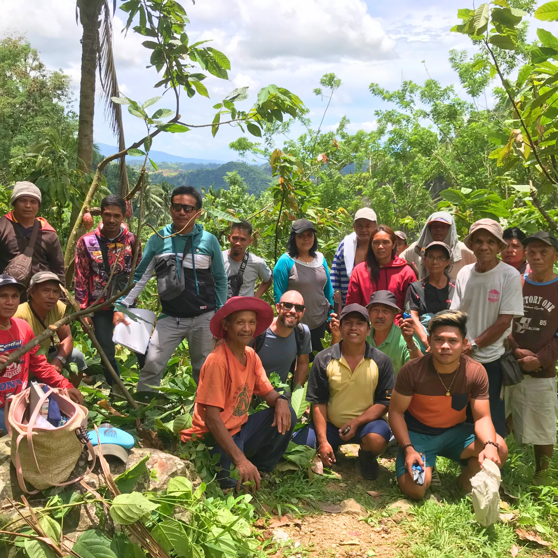 nico cacao with filipino cacao farmers from negros oriental