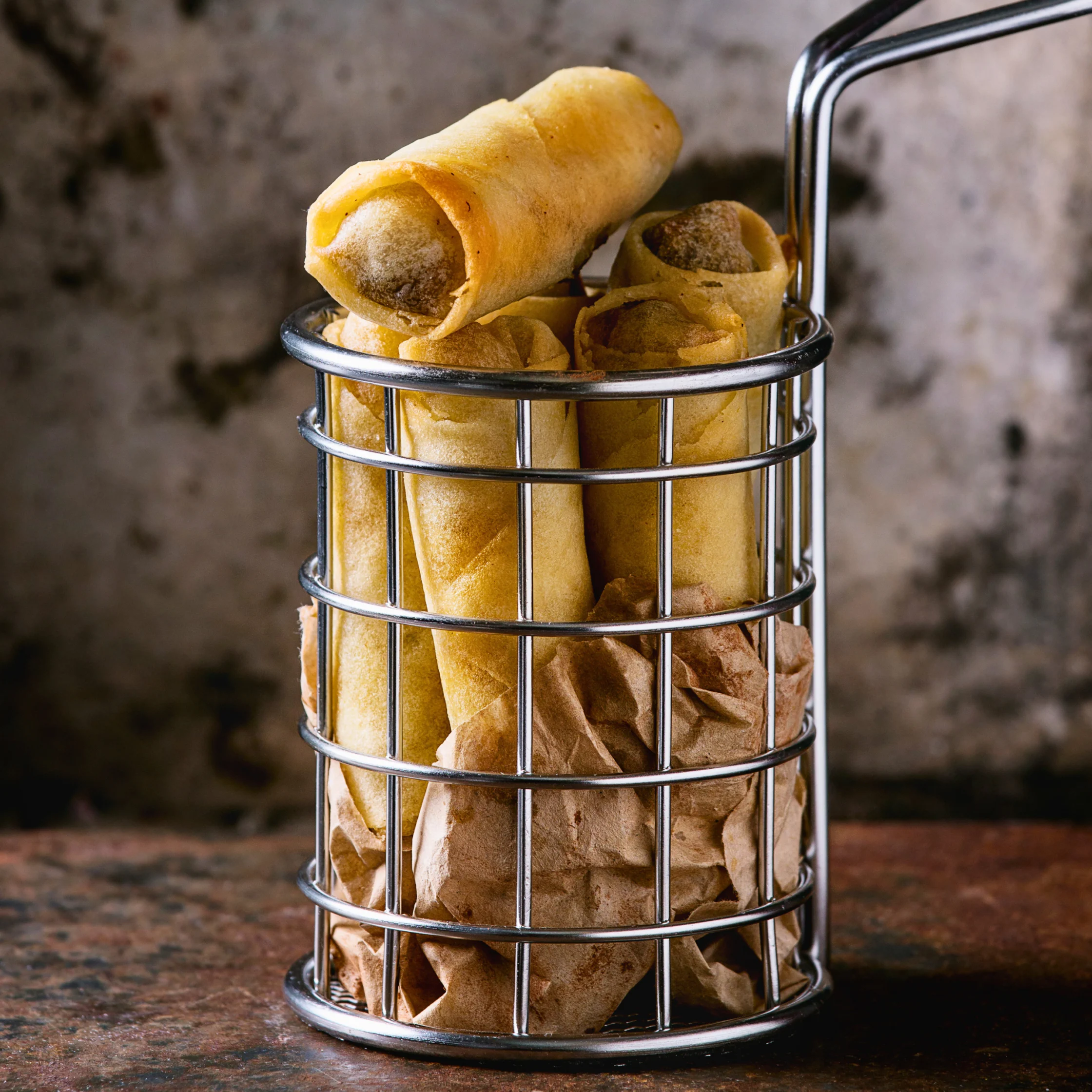 golden cripsy lumpia filipino egg roll fried yummy crispy
