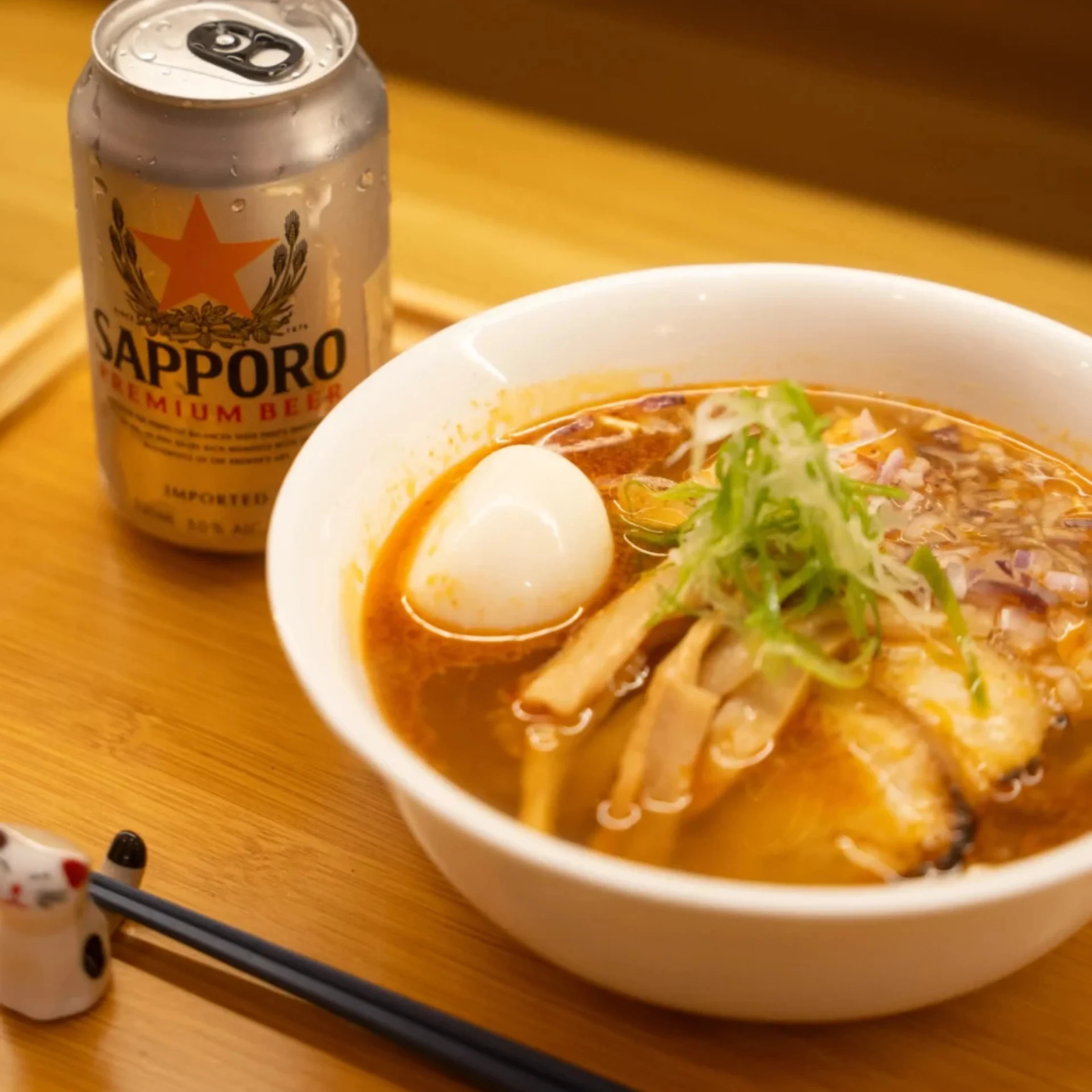 where to chefs eat after service? baka ramen bowl of ramen with beer can