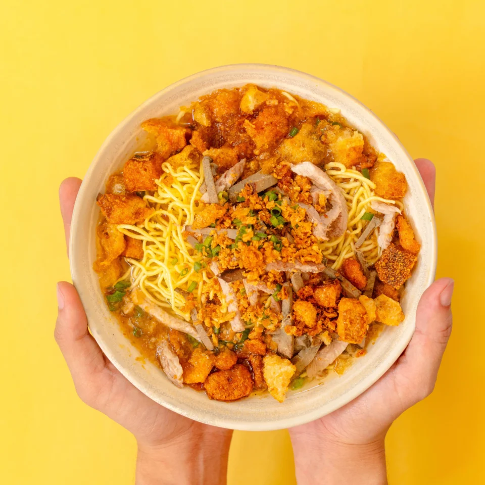 noodle soup la paz batchoy in iloilo by julson tiu